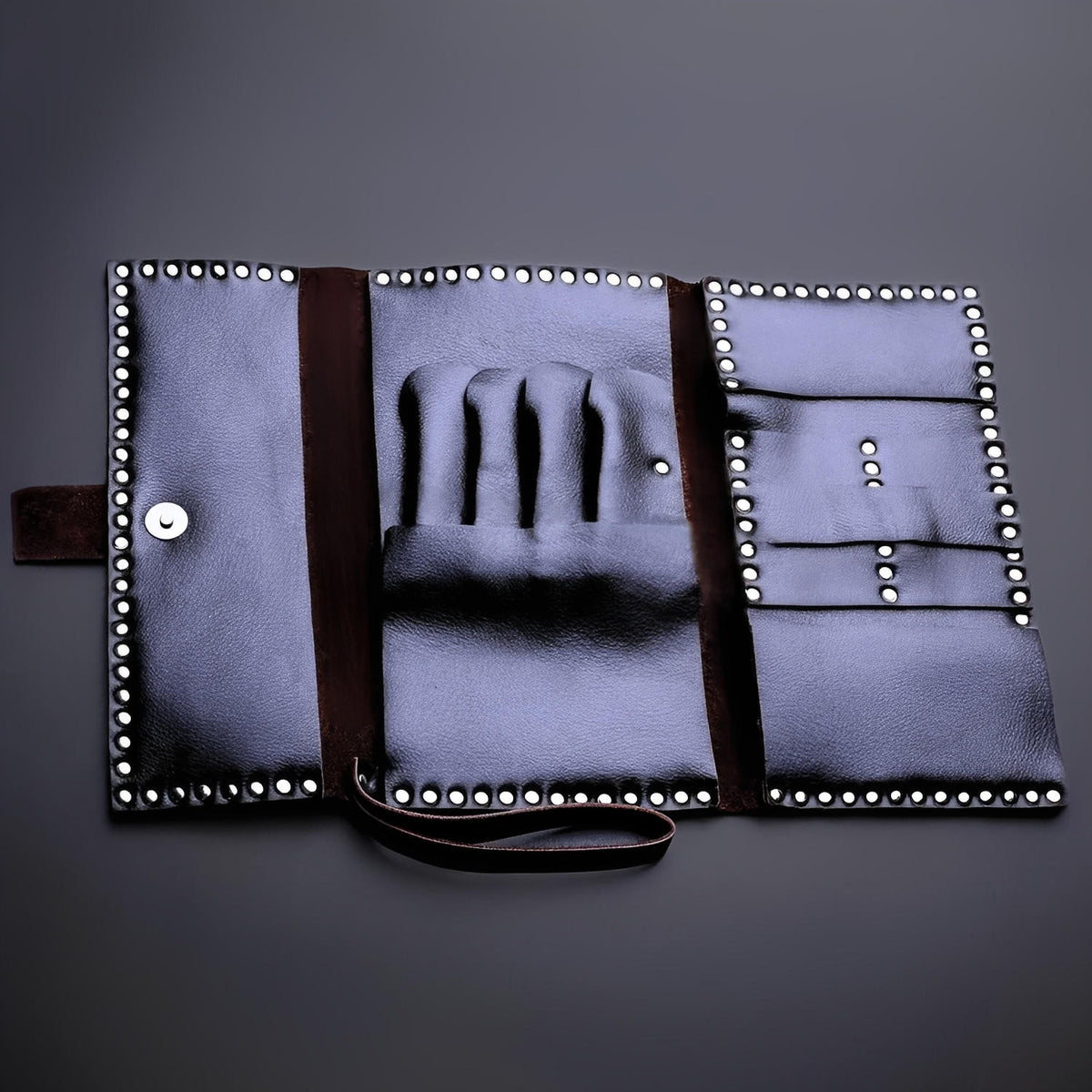 Juntetsu Heritage Studded Scissor Wallet: Protects 4 Shears (SKU: JUN-JUNTETSU-HER-STUD-4PC)